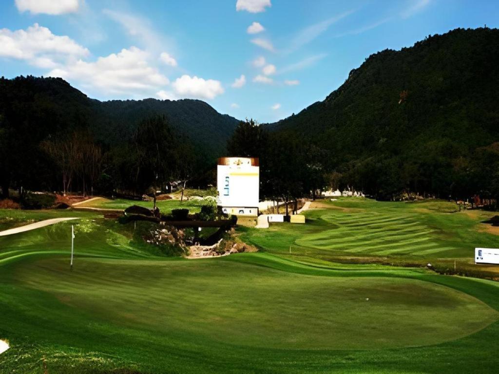 Royal Hills Golf Resort & Spa Nakhon Nayok Eksteriør bilde