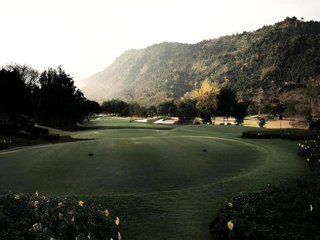 Royal Hills Golf Resort & Spa Nakhon Nayok Eksteriør bilde