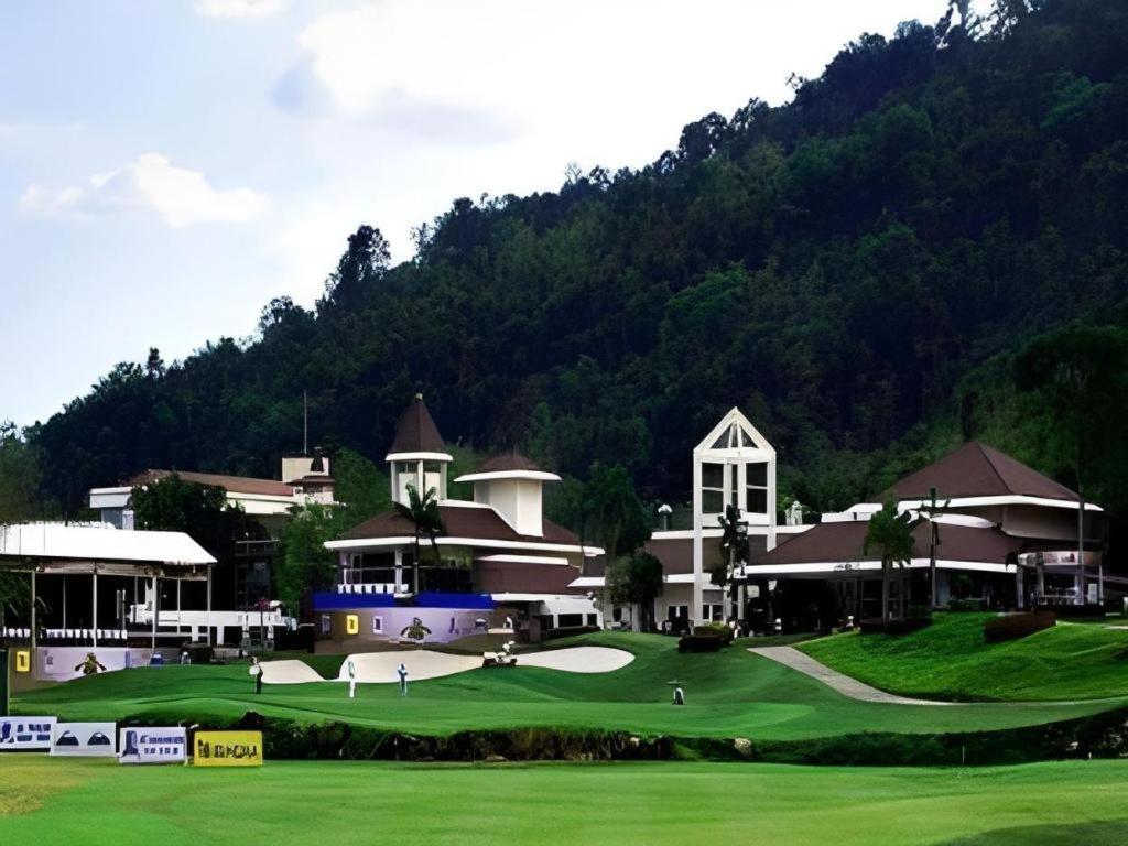 Royal Hills Golf Resort & Spa Nakhon Nayok Eksteriør bilde